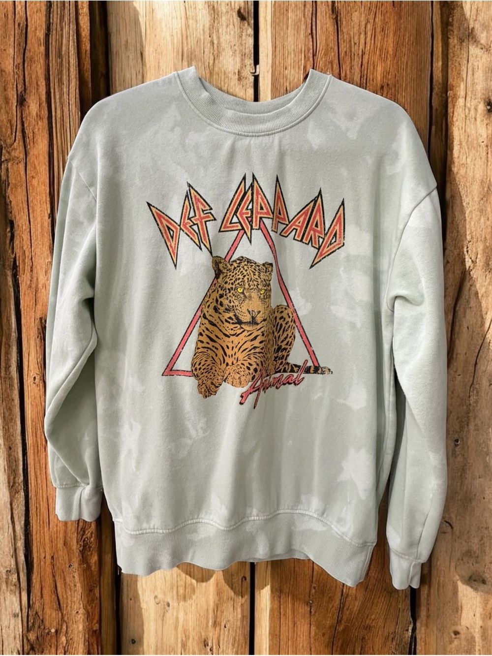 Def Leppard ( animal ) Cozy Sweatshirt.
Light Green Tie Dye. Size : Large